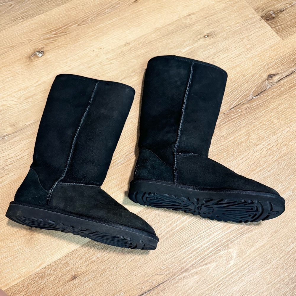 Black Classic Tall Ugg Boot